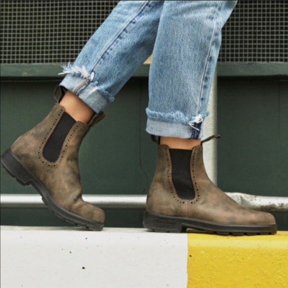 Blundstone Shoes - Blundstone 1351 Chelsea Brown Boots Size 7.5